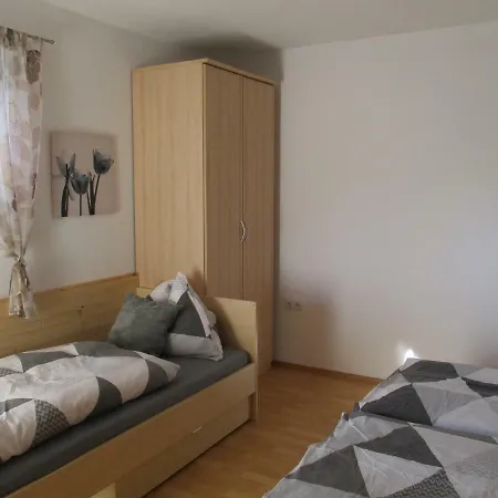 Alexandra Apartment