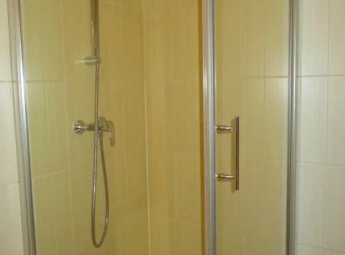 Alexandra Apartment Flattach